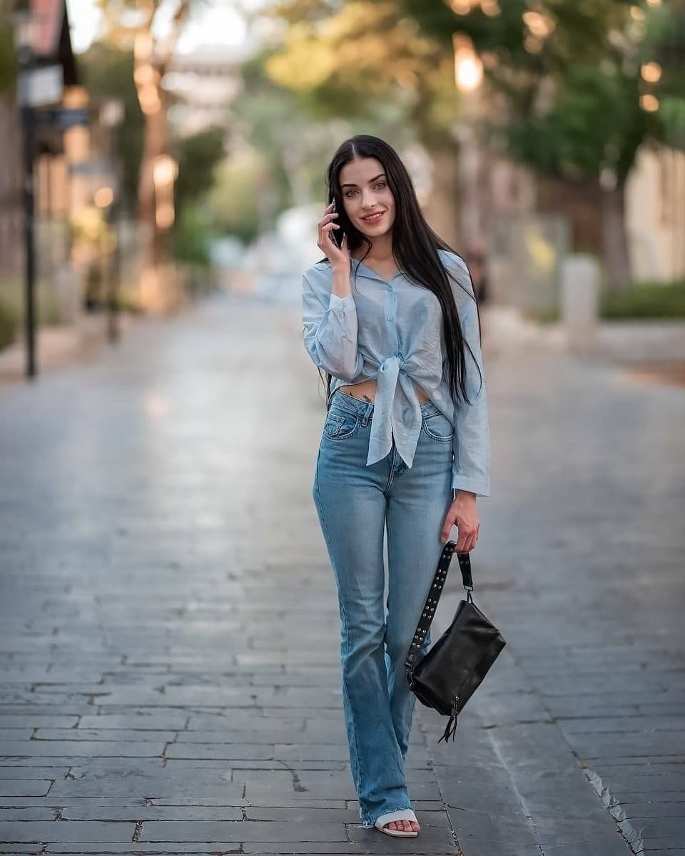 ליזה – בתל אביב -מטפלת לוהטת בת 25 כוסית