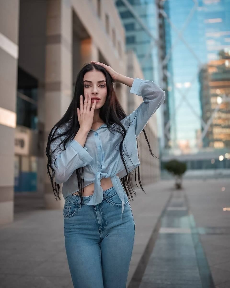 ליזה – בתל אביב -מטפלת לוהטת בת 25 כוסית