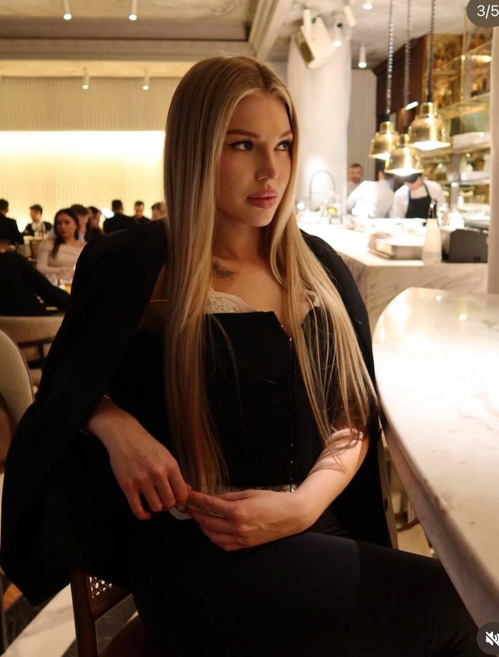 מילנה אישה מכשפת בלונדינית -תל אביב