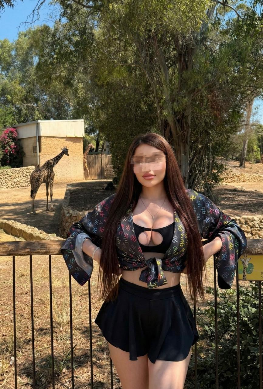 תיירת מאירופה תל אביב